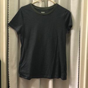 🎉Green and blue stripped T-shirt🎉